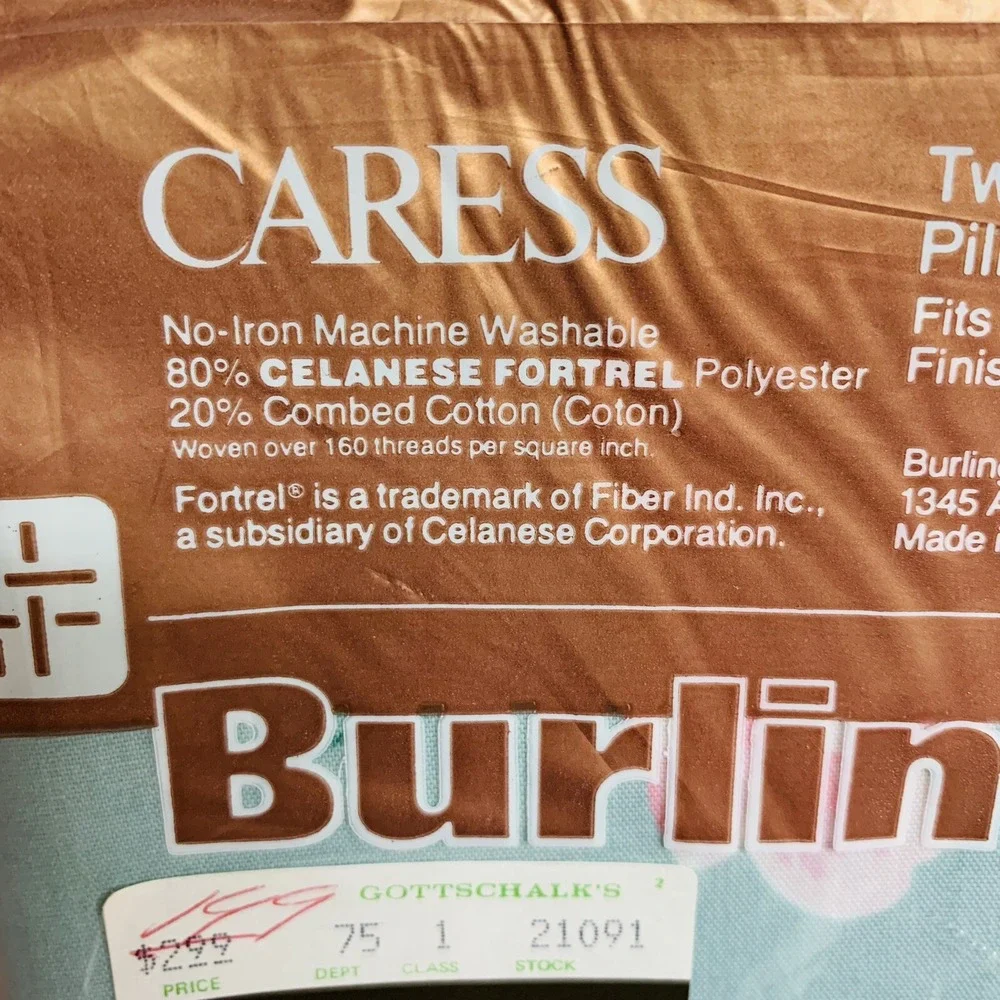 Vtg Caress Burlington No Iron 2 Standard Pillowcases Pretty Floral Made USA NOS